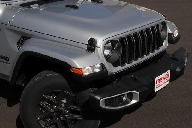 new 2024 Jeep Gladiator car, priced at $38,959