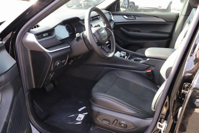 new 2025 Jeep Grand Cherokee car, priced at $39,837