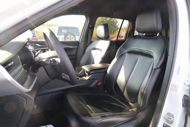 used 2024 Jeep Grand Cherokee car, priced at $29,148