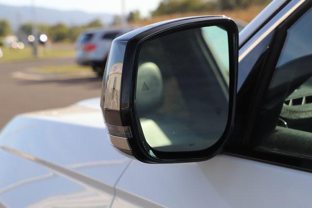 used 2024 Jeep Grand Cherokee car, priced at $29,148