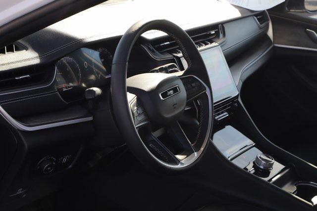 used 2024 Jeep Grand Cherokee car, priced at $29,148