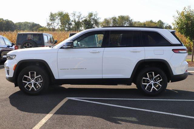 used 2024 Jeep Grand Cherokee car, priced at $29,148