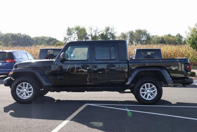 used 2023 Jeep Gladiator car, priced at $31,947