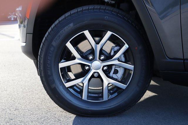 new 2025 Jeep Grand Cherokee L car, priced at $48,606