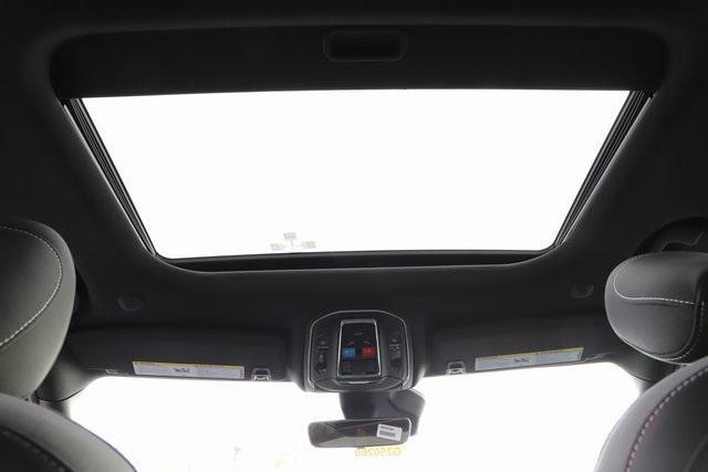 new 2025 Jeep Grand Cherokee car, priced at $38,481