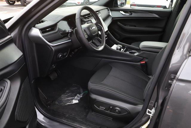 new 2025 Jeep Grand Cherokee car, priced at $38,481