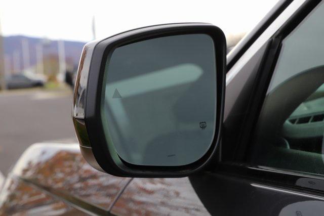 new 2025 Jeep Grand Cherokee car, priced at $38,481