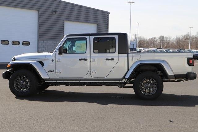 new 2024 Jeep Gladiator car, priced at $42,882