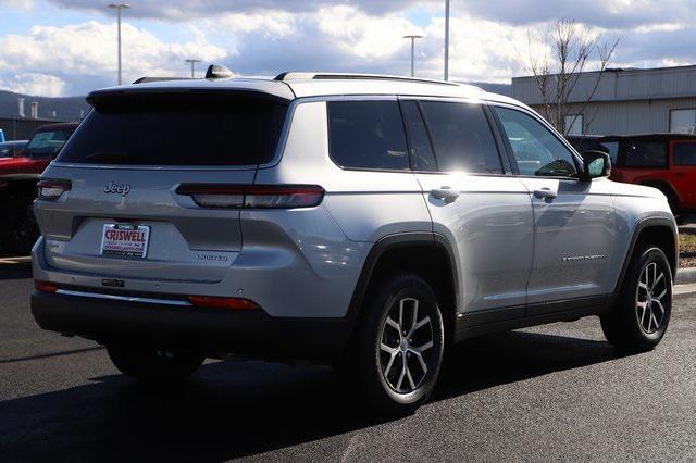 new 2024 Jeep Grand Cherokee car, priced at $41,042