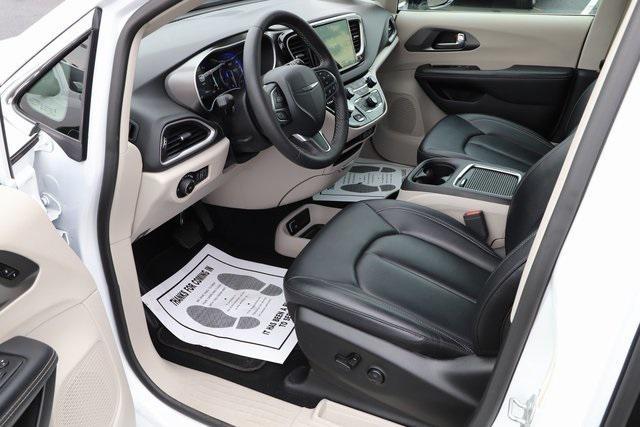 used 2024 Chrysler Pacifica car, priced at $28,979