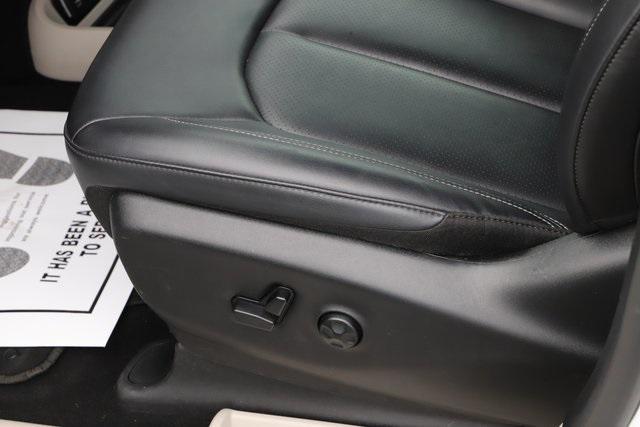 used 2024 Chrysler Pacifica car, priced at $28,979