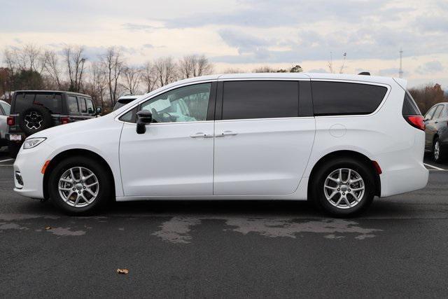 used 2024 Chrysler Pacifica car, priced at $28,979