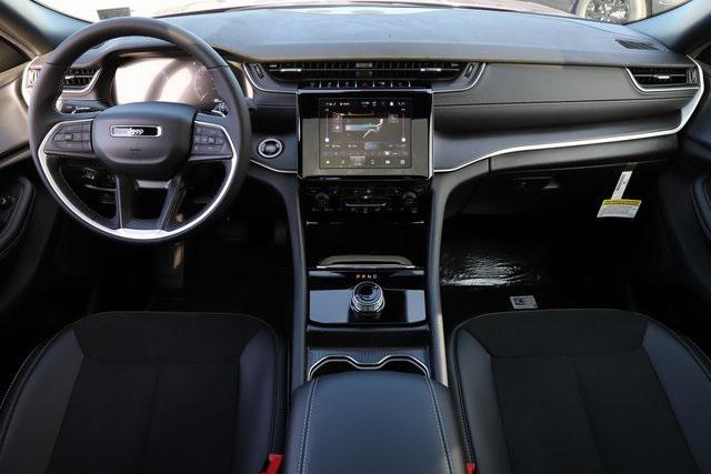 new 2025 Jeep Grand Cherokee car, priced at $39,349