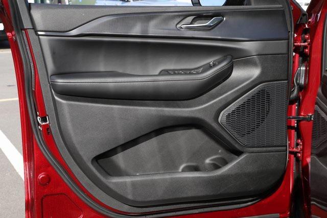 new 2025 Jeep Grand Cherokee car, priced at $39,349