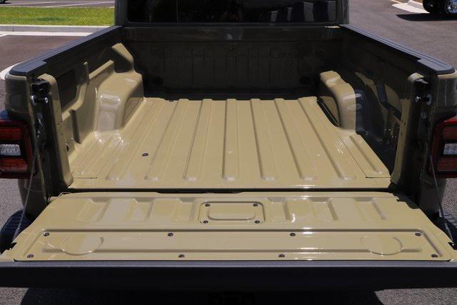 new 2025 Jeep Gladiator car, priced at $61,225