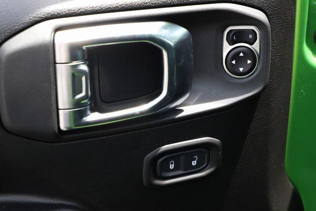 new 2025 Jeep Wrangler car, priced at $45,745