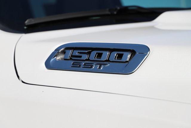 new 2025 Ram 1500 car, priced at $61,300