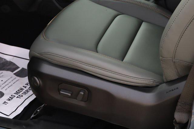 new 2025 Jeep Gladiator car, priced at $57,077