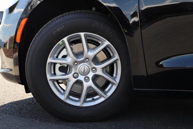 new 2026 Chrysler Pacifica car, priced at $39,408