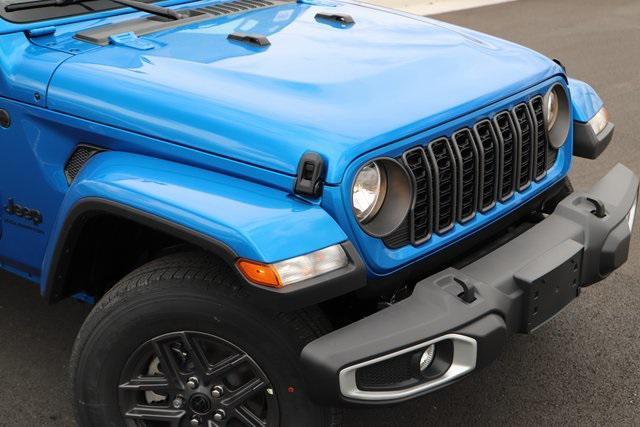 new 2024 Jeep Gladiator car, priced at $40,332