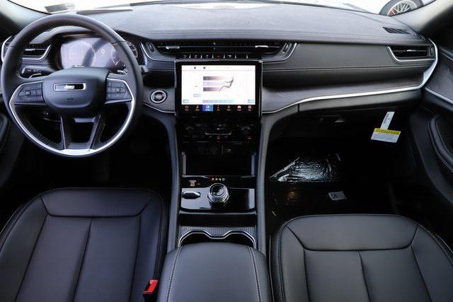 new 2025 Jeep Grand Cherokee car, priced at $47,896