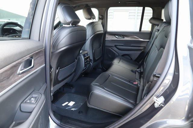 new 2025 Jeep Grand Cherokee car, priced at $47,896