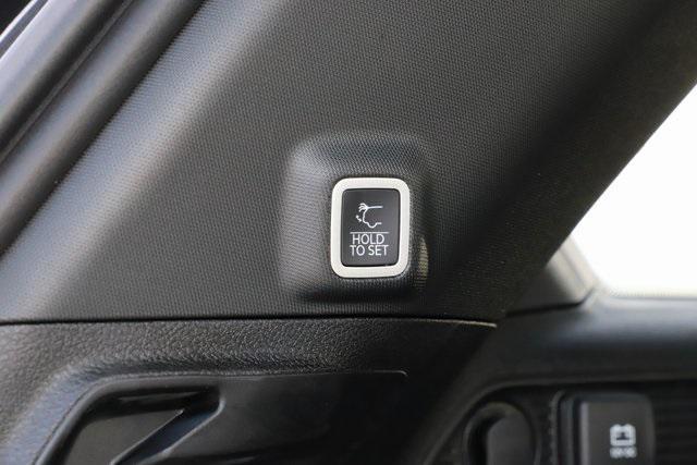 new 2025 Jeep Grand Cherokee car, priced at $47,896