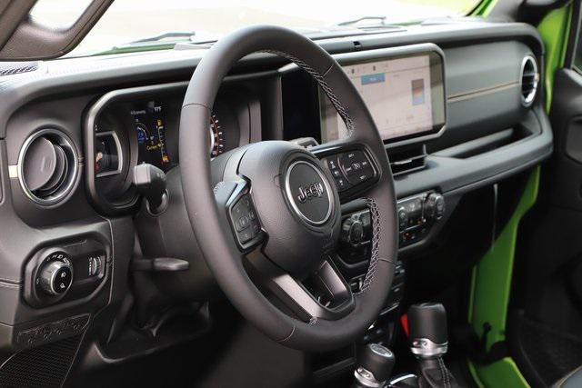 new 2025 Jeep Gladiator car, priced at $46,356