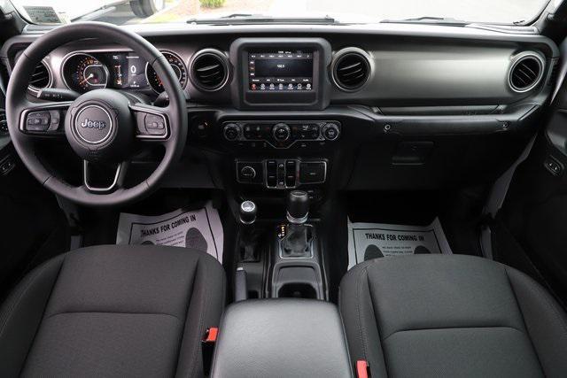 used 2023 Jeep Gladiator car, priced at $35,346