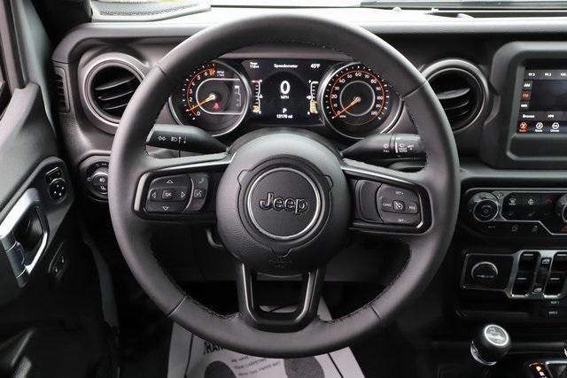 used 2023 Jeep Gladiator car, priced at $35,346