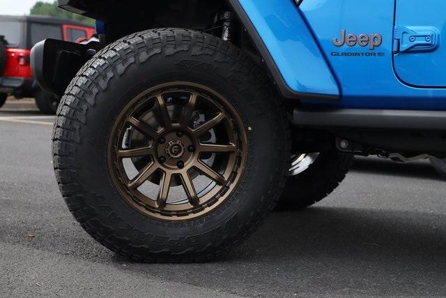 new 2025 Jeep Gladiator car, priced at $63,685