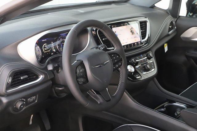 new 2026 Chrysler Pacifica car, priced at $45,678