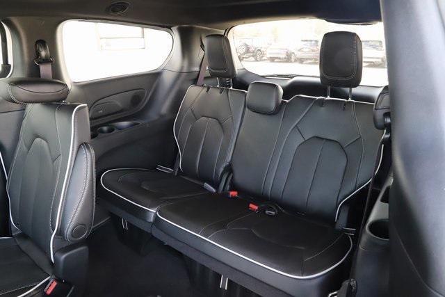 new 2026 Chrysler Pacifica car, priced at $45,678