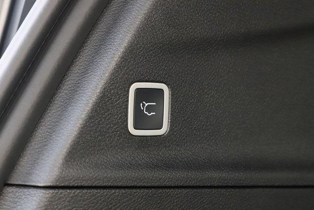 new 2026 Chrysler Pacifica car, priced at $45,678