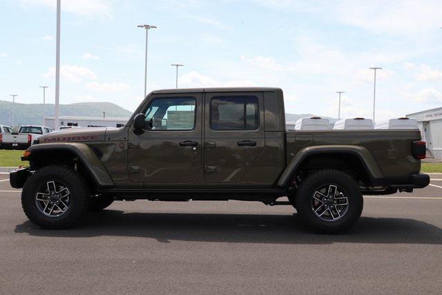new 2025 Jeep Gladiator car, priced at $57,077