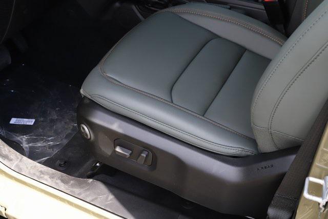 new 2025 Jeep Gladiator car, priced at $57,077