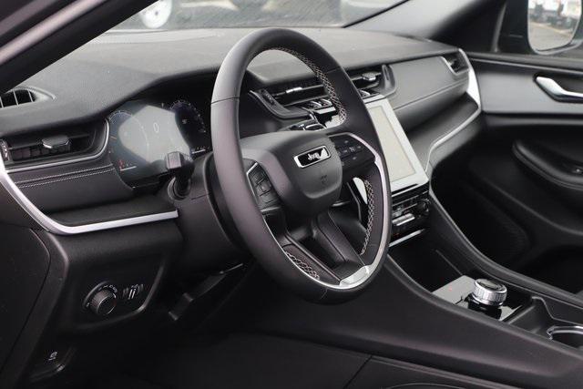 new 2025 Jeep Grand Cherokee car, priced at $45,795