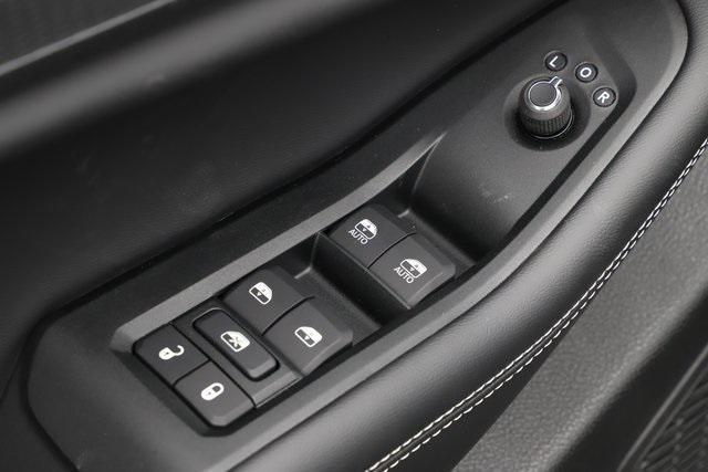new 2025 Jeep Grand Cherokee car, priced at $45,795