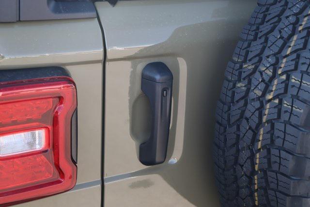 new 2025 Jeep Wrangler car, priced at $47,726