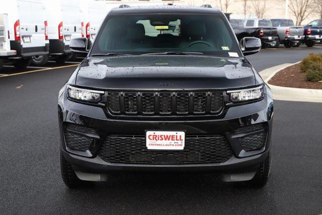 new 2025 Jeep Grand Cherokee car, priced at $40,383