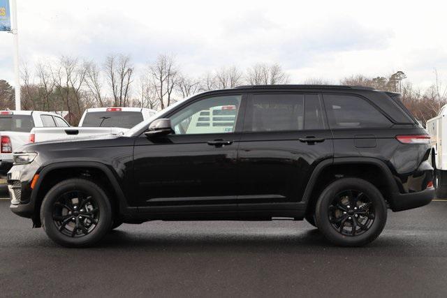 new 2025 Jeep Grand Cherokee car, priced at $40,383