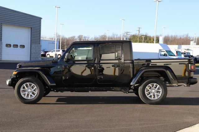 new 2023 Jeep Gladiator car, priced at $38,006