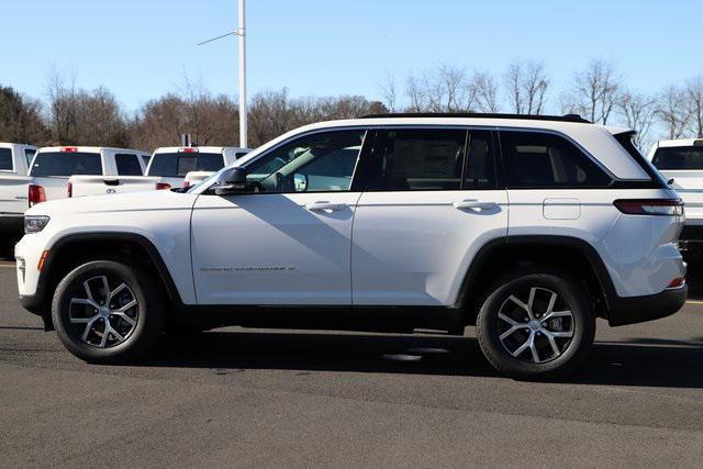 new 2025 Jeep Grand Cherokee car, priced at $41,923