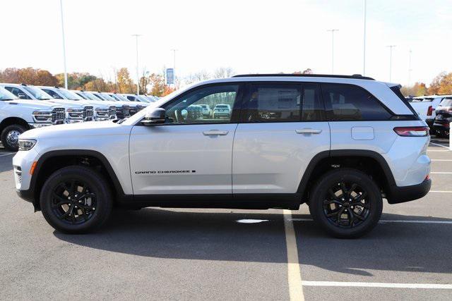 new 2025 Jeep Grand Cherokee car, priced at $39,837