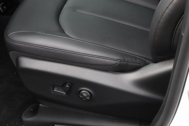 new 2026 Chrysler Pacifica car, priced at $39,408