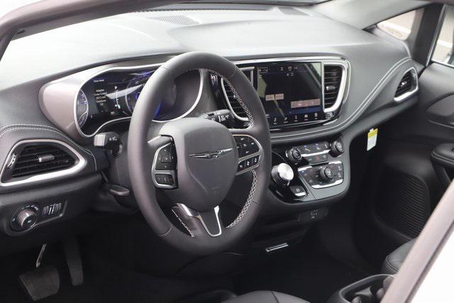 new 2026 Chrysler Pacifica car, priced at $39,408