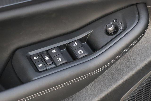 new 2025 Jeep Grand Cherokee car, priced at $44,715