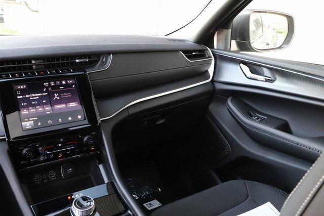 new 2025 Jeep Grand Cherokee car, priced at $44,715