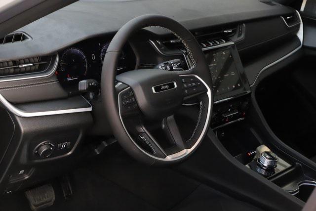 new 2025 Jeep Grand Cherokee car, priced at $44,715
