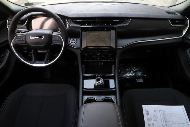 new 2025 Jeep Grand Cherokee car, priced at $44,715
